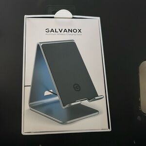 Galvanic aluminum wireless charging dock